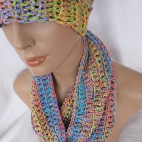 New Handmade Colorful Pastels Slouch Hat and Cowl Set - Picture 8 of 11